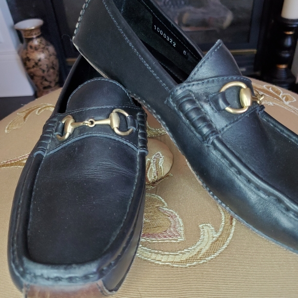 AUTHENTIC GUCCI Black Driving Loafers - Picture 4 of 10